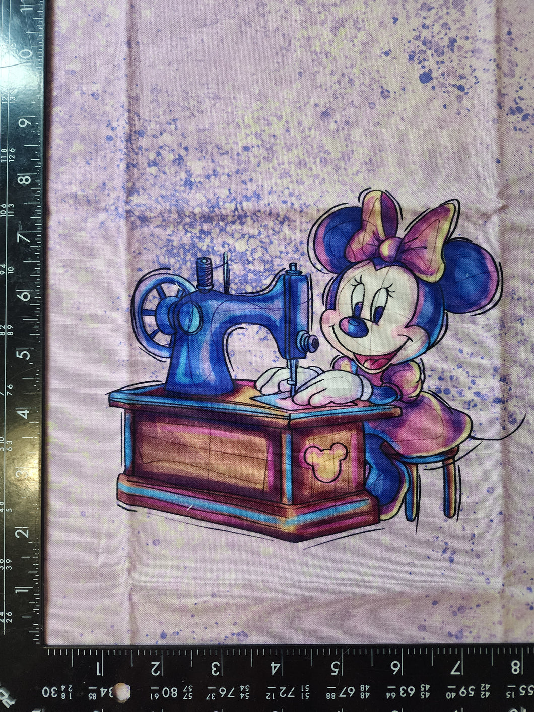RETAIL CW : Panel - Sew Minnie