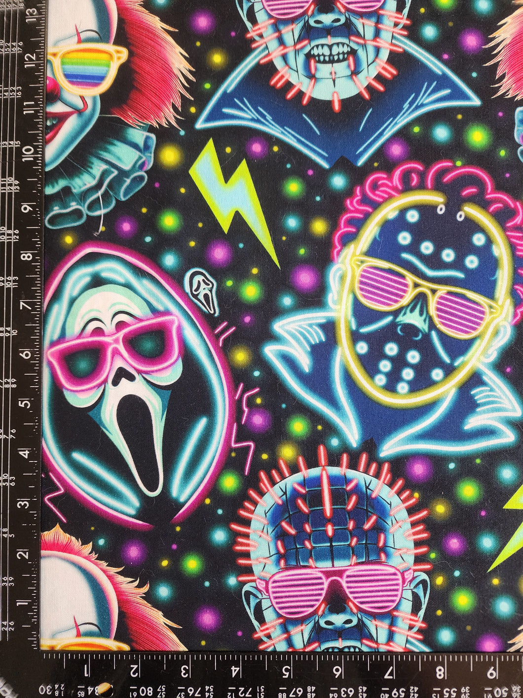 RETAIL CW : Neon Horror Galaxy