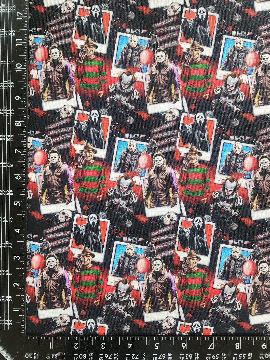 RETAIL CW : Halloween Polaroids