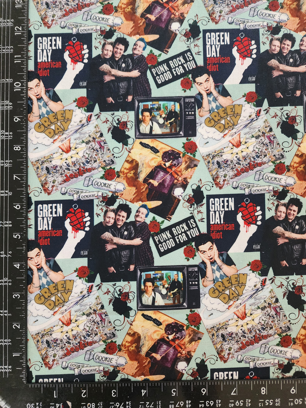 RETAIL CW : Green Day