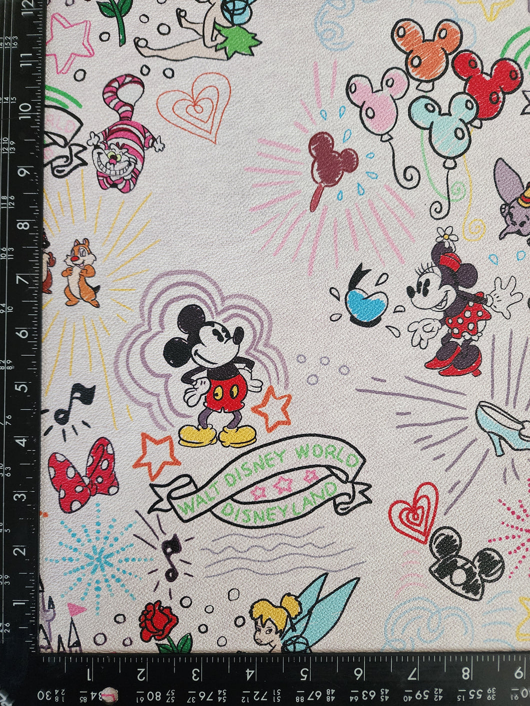 Textured Vinyl : Disney Doodles (W) - 18xwov