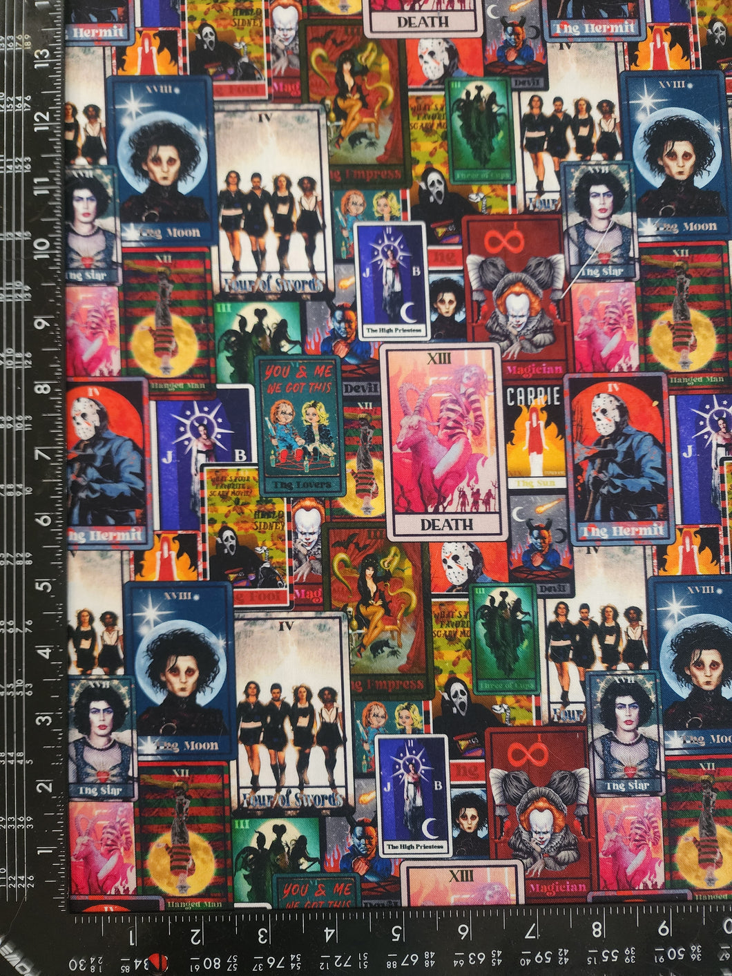 RETAIL CW : Halloween Tarot