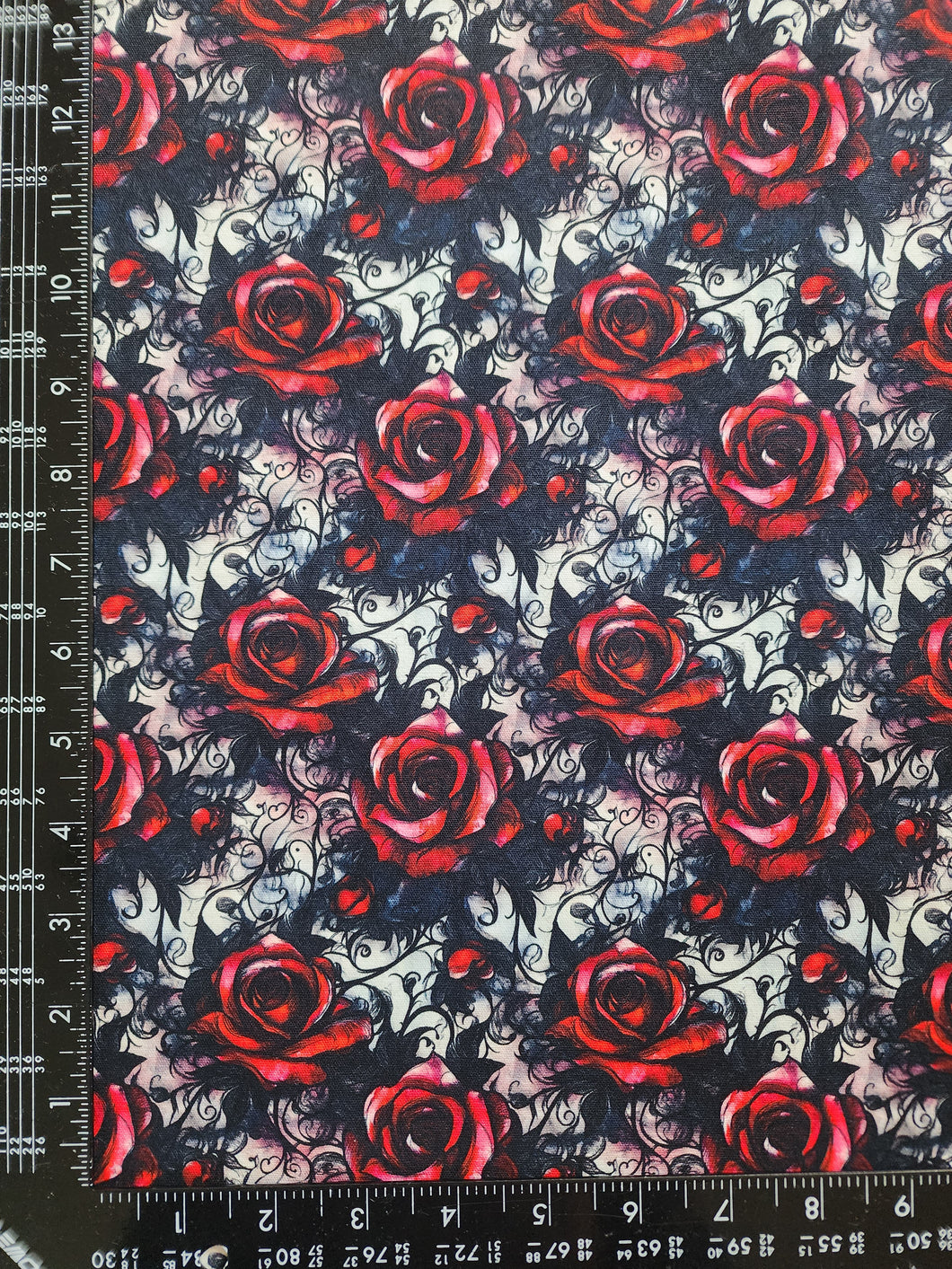 RETAIL Canvas : Gothic Roses